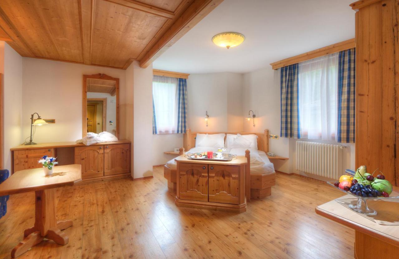 Hotel Rosengarten Madonna di Campiglio Exterior photo